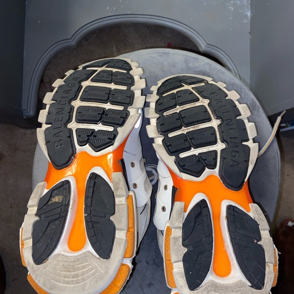 Balencaiage track sneaker size 40 . Worn 4 times . - Picture 4 of 6